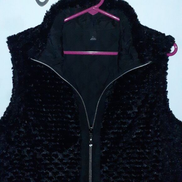 Denim & Co Vest L Reversible Zip Front Textured Faux Fur Quilted Winter Fall - Picture 5 of 9
